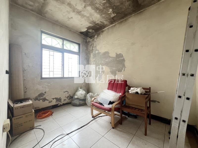 南勢家樂福活巷邊間超值透天房屋室內格局與周邊環境