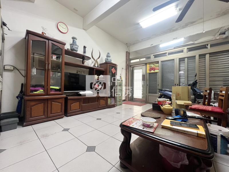 南勢家樂福活巷邊間超值透天房屋室內格局與周邊環境