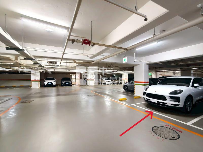 高樓景觀溫馨三房雙衛開窗通風好屋況新穎可直接入住(專)房屋室內格局與周邊環境