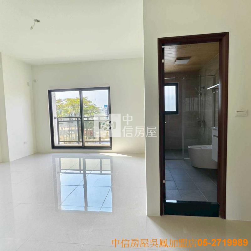 市中心全新雙車電梯店墅房屋室內格局與周邊環境