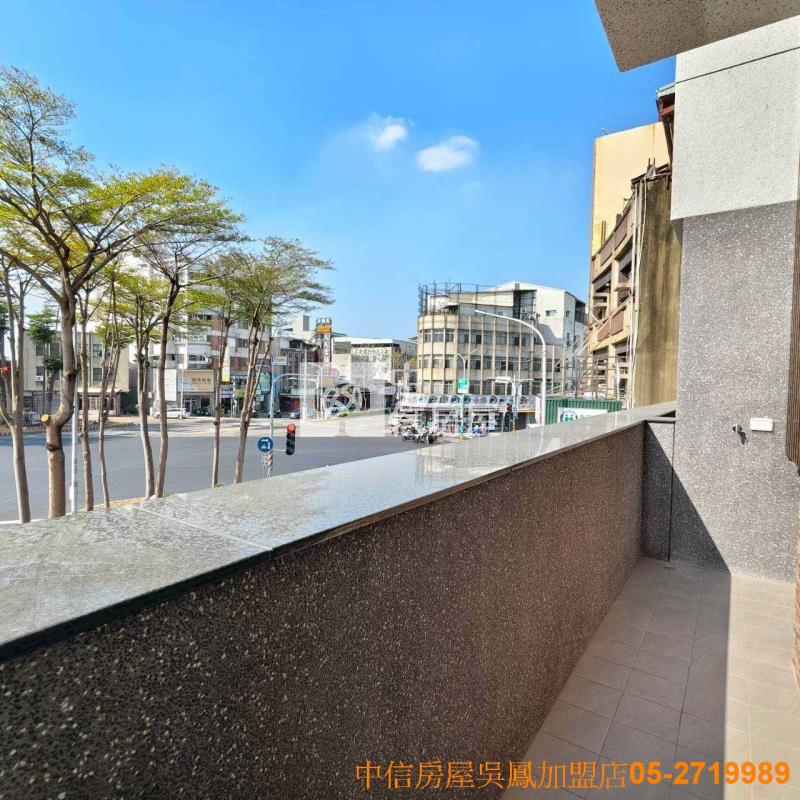 市中心全新雙車電梯店墅房屋室內格局與周邊環境