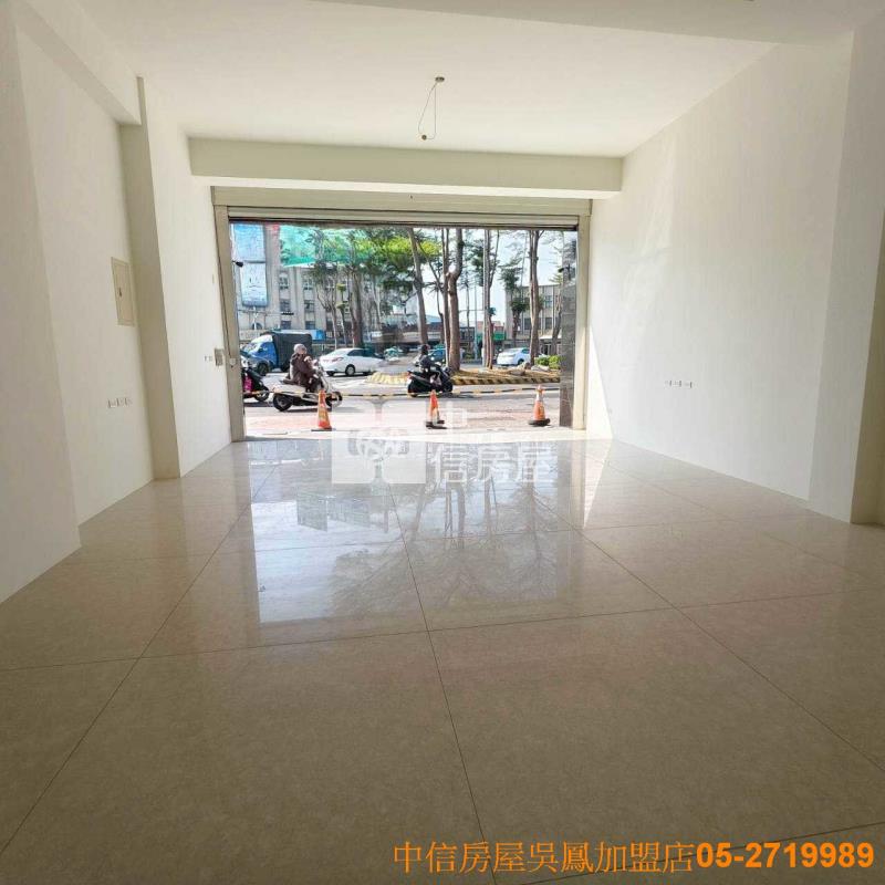 市中心全新雙車電梯店墅房屋室內格局與周邊環境