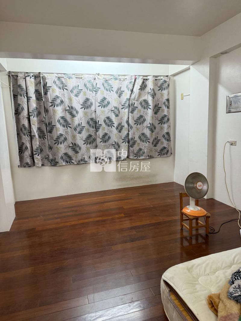 近南紡傳奇透天房屋室內格局與周邊環境