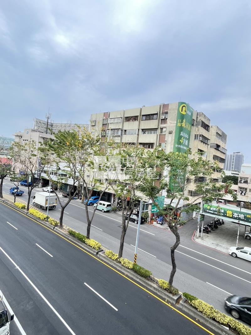 高鐵特區正興路透店房屋室內格局與周邊環境