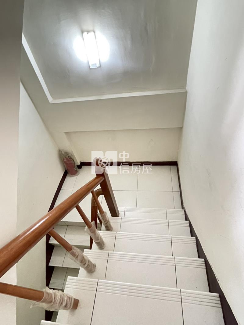 高鐵特區正興路透店房屋室內格局與周邊環境