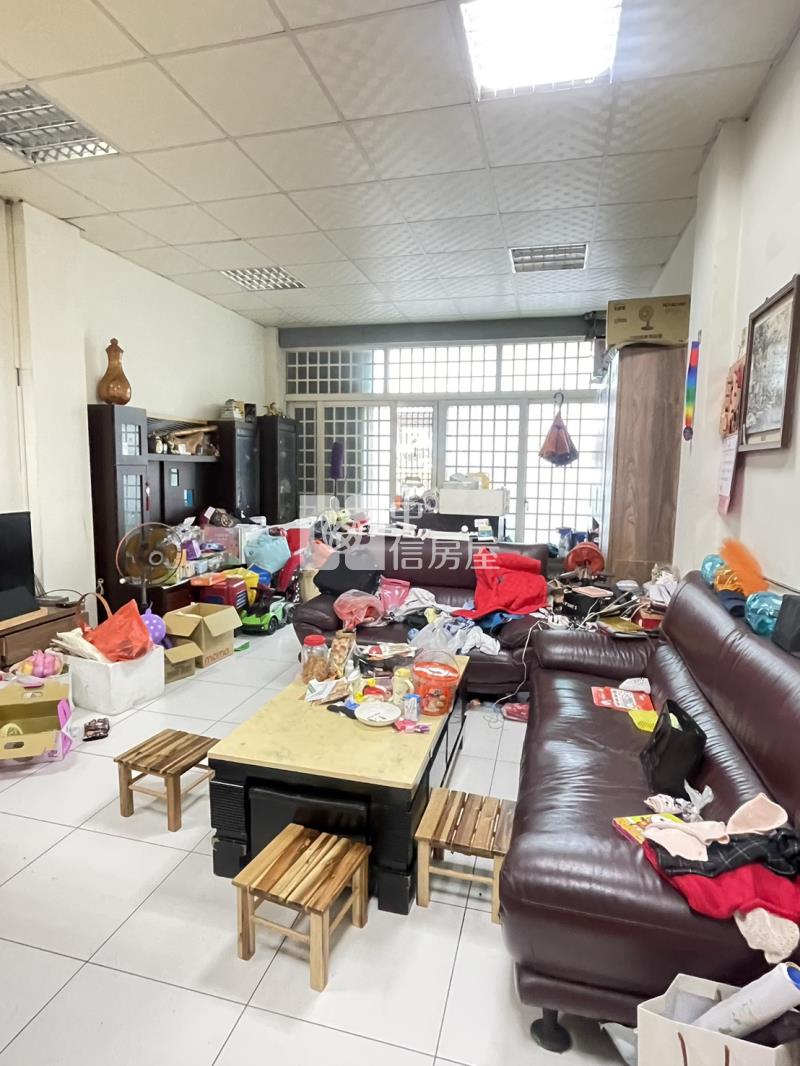 高鐵特區正興路透店房屋室內格局與周邊環境