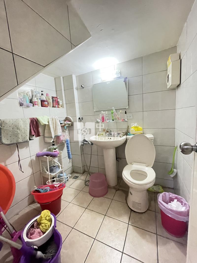 高鐵特區正興路透店房屋室內格局與周邊環境