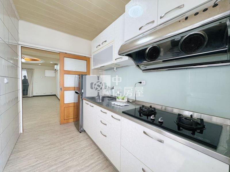 永聚一生-太原車站大三房休旅車位房屋室內格局與周邊環境