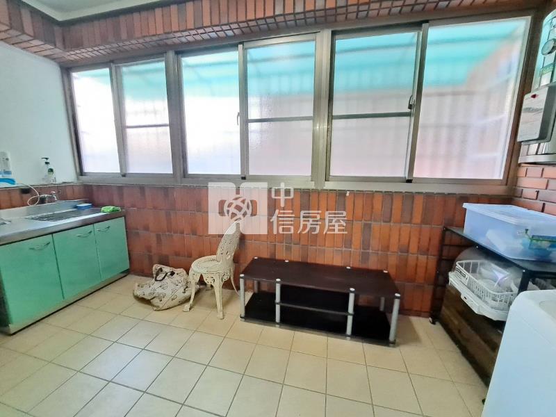 巨蛋捷運商圈翻新美宅房屋室內格局與周邊環境