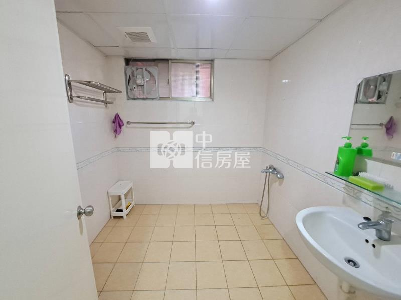 巨蛋捷運商圈翻新美宅房屋室內格局與周邊環境