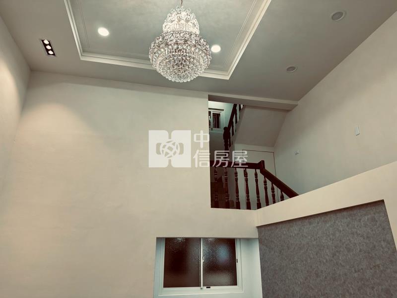 正瑞梅國小旁公園學區透天房屋室內格局與周邊環境