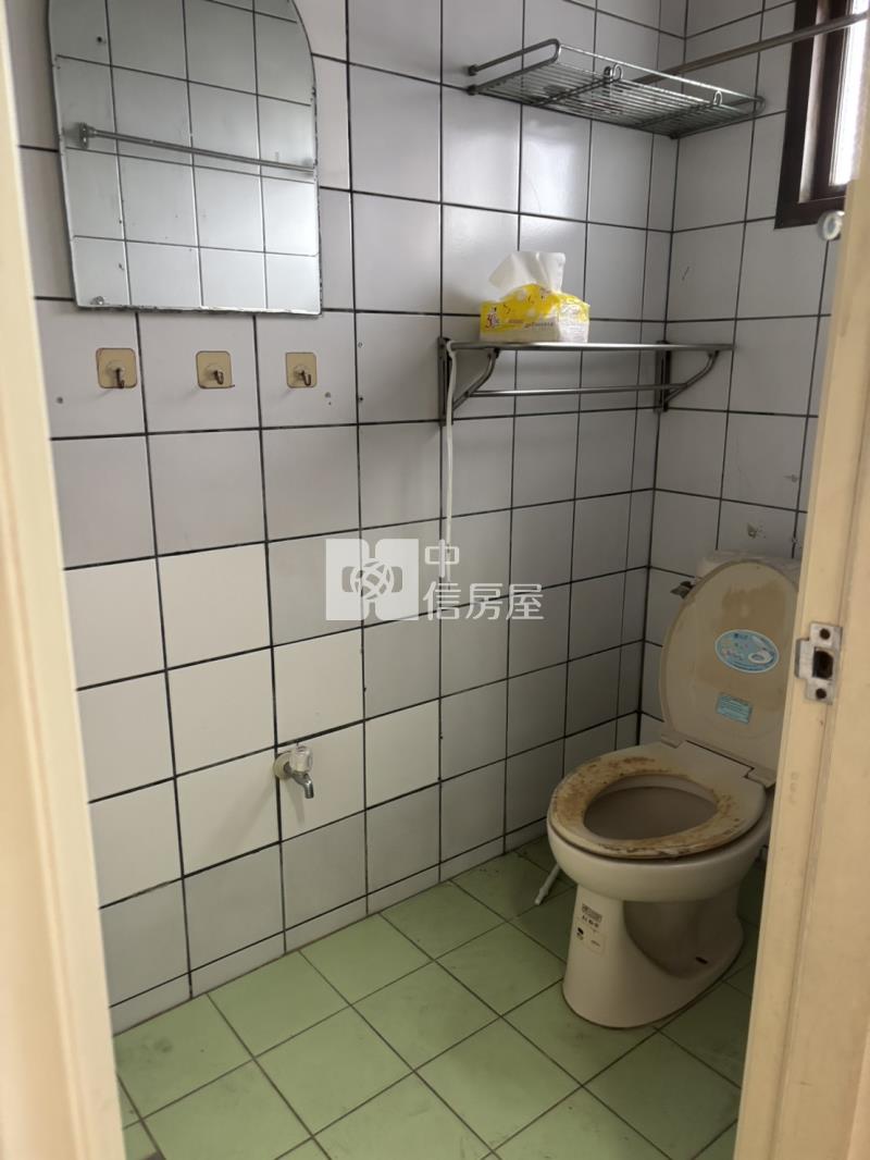 高鐵旁無保登透天店面房屋室內格局與周邊環境