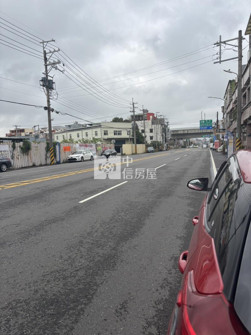 高鐵旁無保登透天店面房屋室內格局與周邊環境