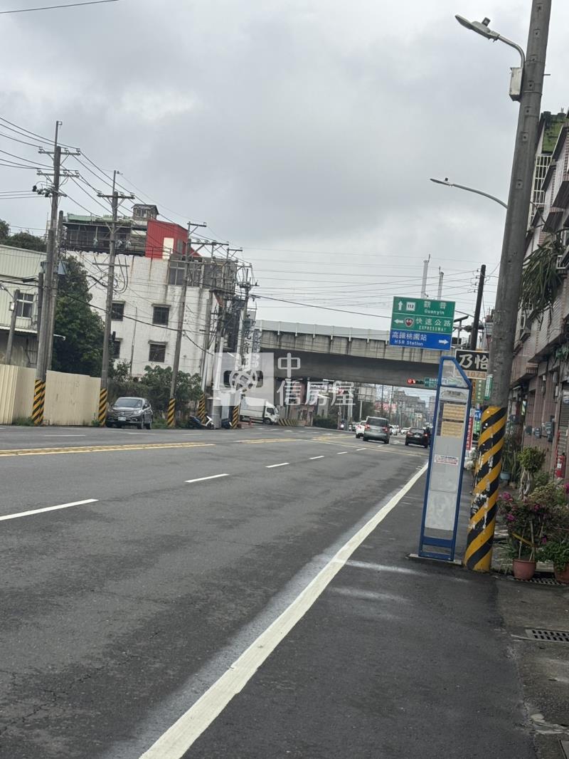 高鐵旁無保登透天店面房屋室內格局與周邊環境