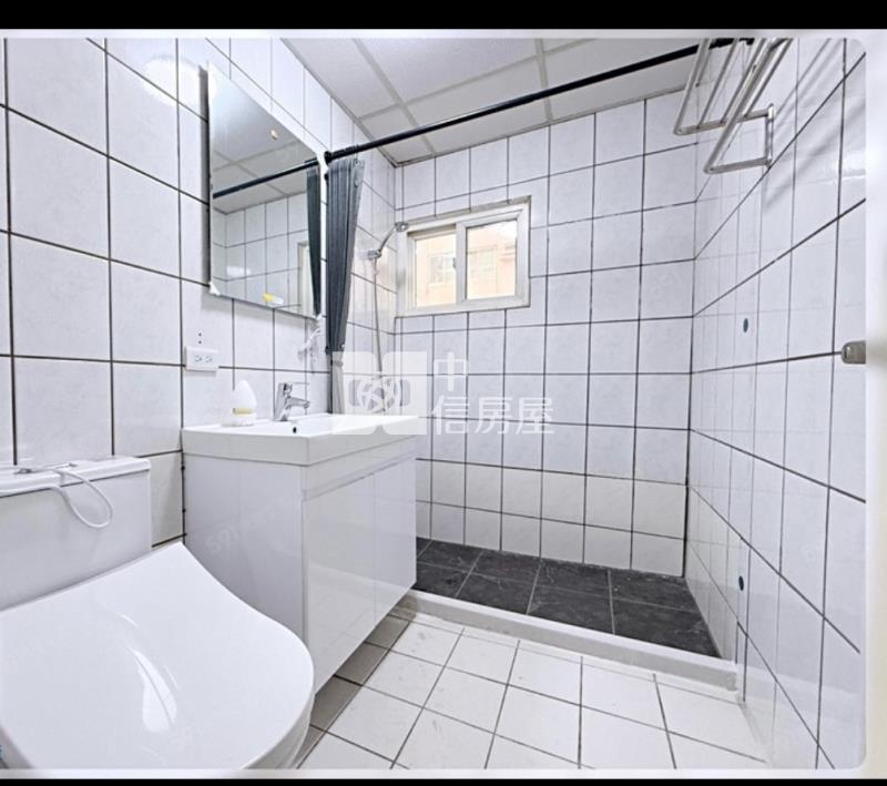 火車站雙車位邊間別墅房屋室內格局與周邊環境