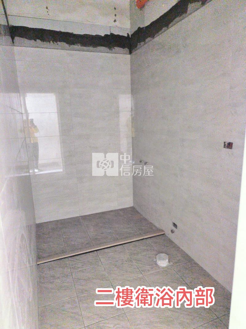 （專簽）何厝國小大地坪透天房屋室內格局與周邊環境