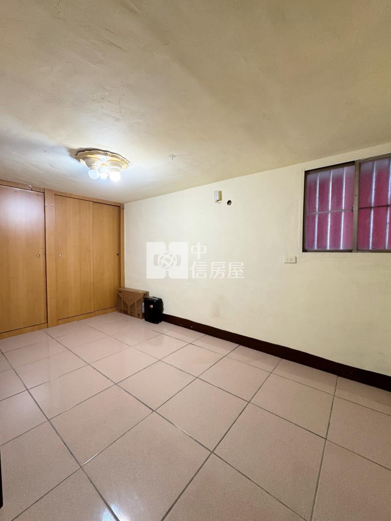 龍岡國小活巷透天房屋室內格局與周邊環境