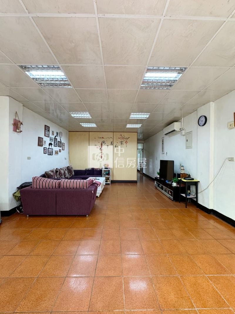 龍岡國小活巷透天房屋室內格局與周邊環境