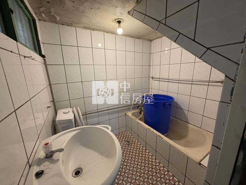 平鎮新光路大地坪雙拼透天"土地50坪多"房屋室內格局與周邊環境