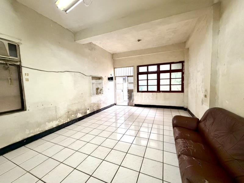 平鎮新光路大地坪雙拼透天"土地50坪多"房屋室內格局與周邊環境