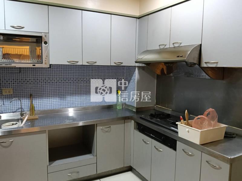 中壢區五族街電梯三房車房屋室內格局與周邊環境