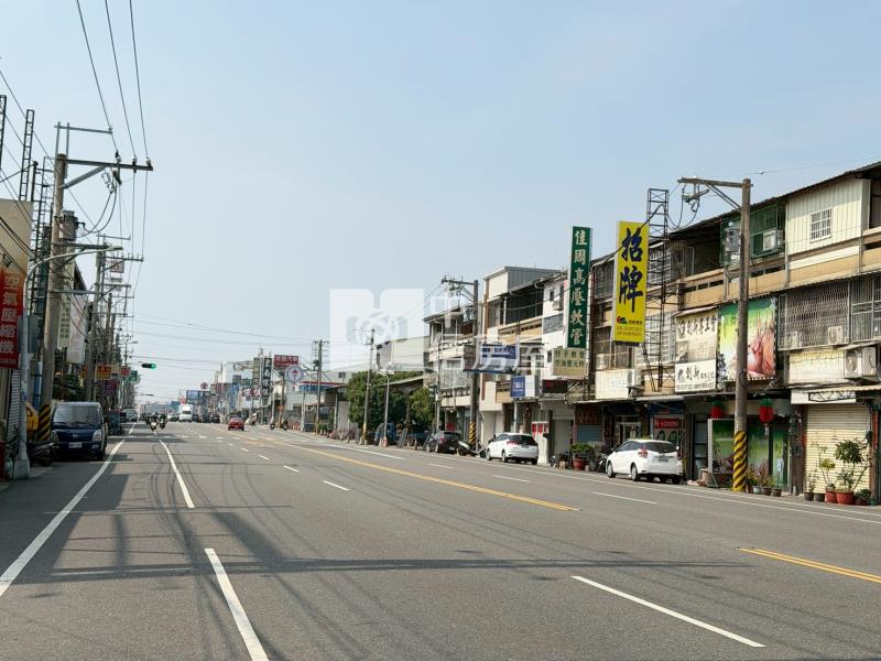 斗六文化路大面寬店面房屋室內格局與周邊環境