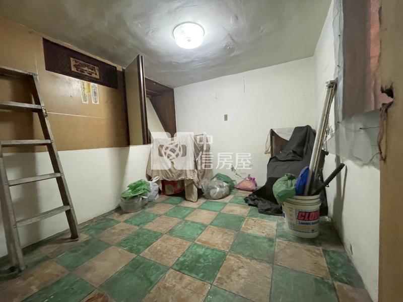 大寮橘線新光高中便宜透天*專約*房屋室內格局與周邊環境