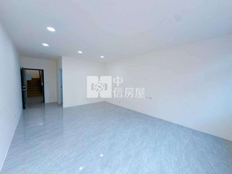 平鎮山仔頂 美裝潢車庫透天房屋室內格局與周邊環境