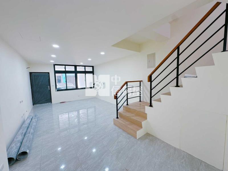 平鎮山仔頂 美裝潢車庫透天房屋室內格局與周邊環境