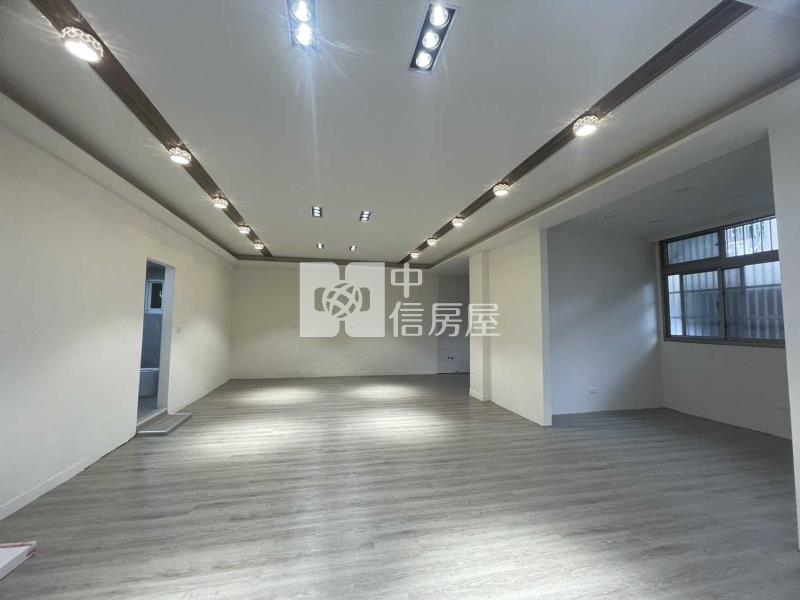 宋屋國小旁三角窗一樓店住房屋室內格局與周邊環境