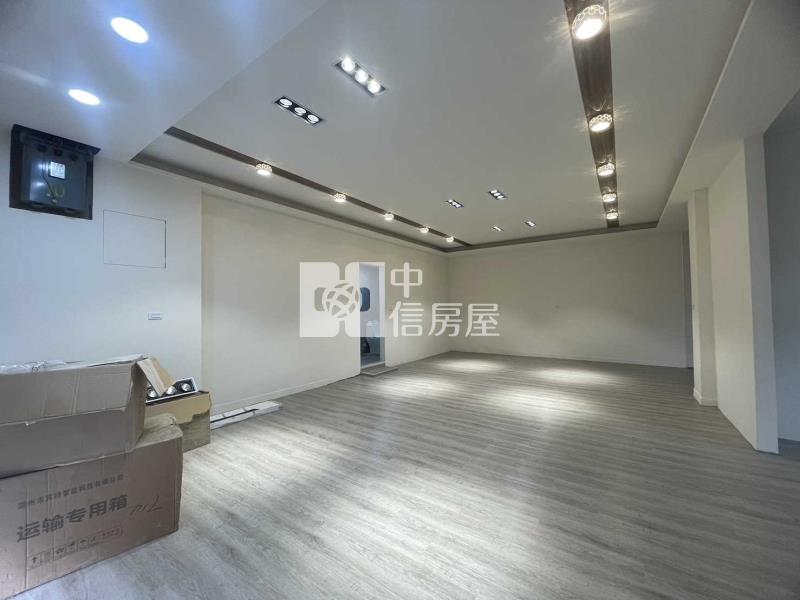 宋屋國小旁三角窗一樓店住房屋室內格局與周邊環境