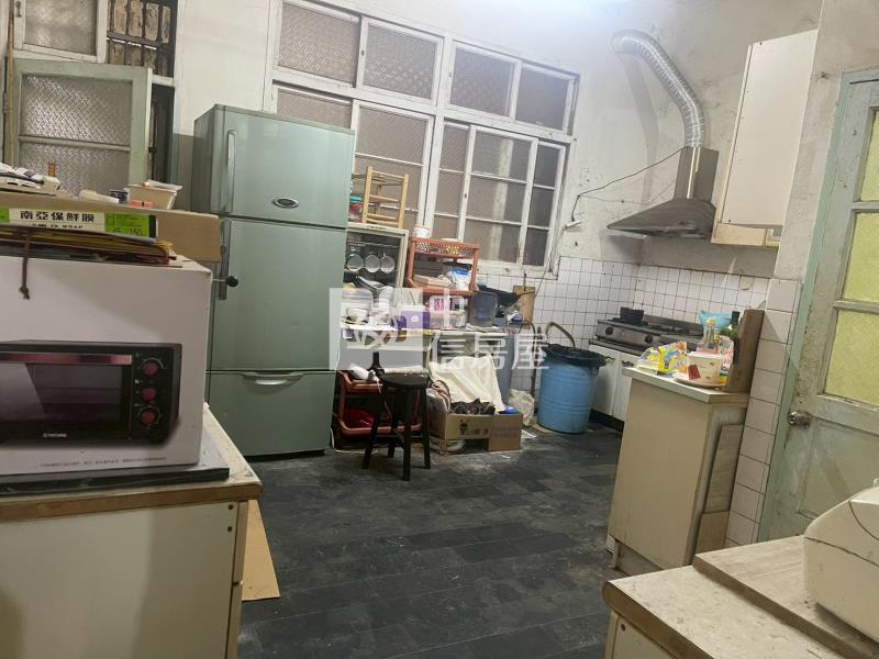 近A21捷運站透天店面房屋室內格局與周邊環境