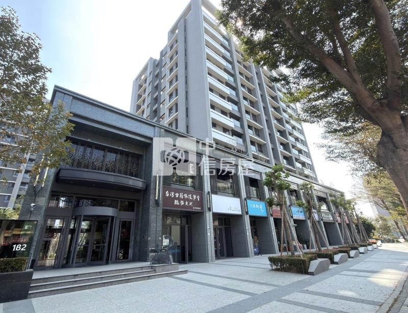 大城仰雲挑高金店面房屋室內格局與周邊環境