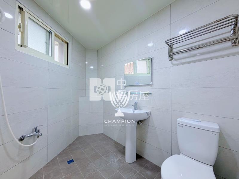 【冠軍】七堵河岸非頂樓全新三房房屋室內格局與周邊環境