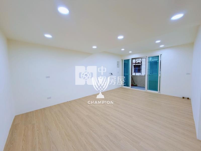 【冠軍】七堵河岸非頂樓全新三房房屋室內格局與周邊環境