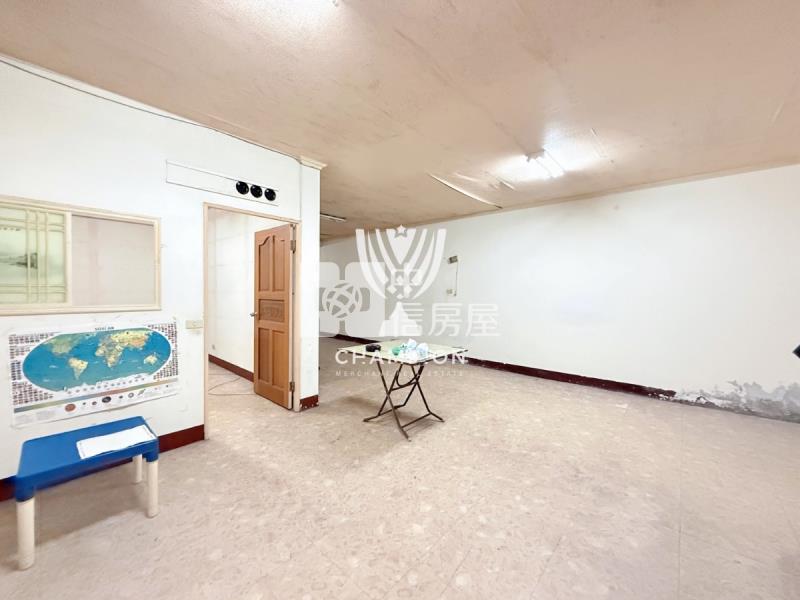 【冠軍】大慶一樓門口方便停車房屋室內格局與周邊環境