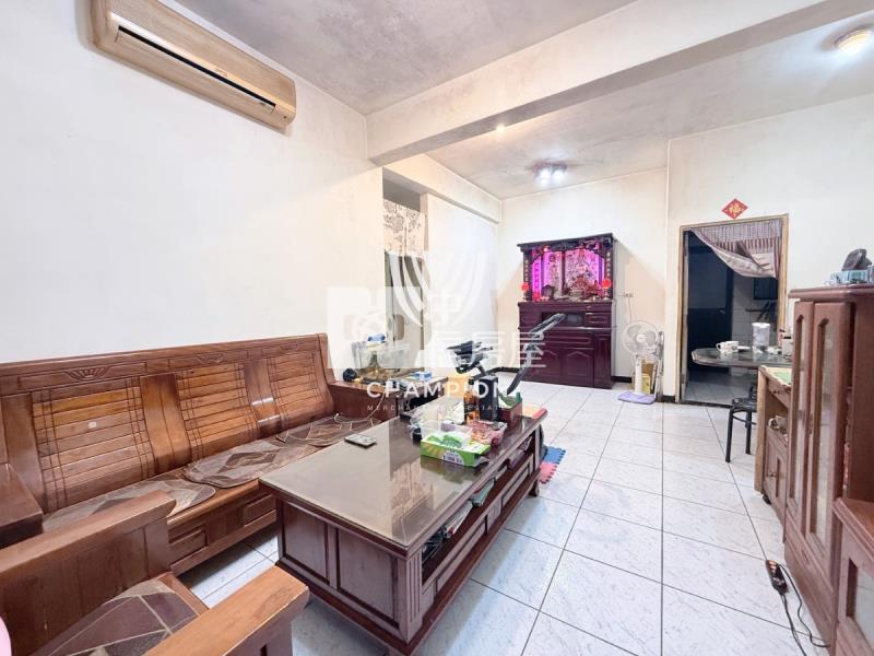 【冠軍】大慶一樓門口方便停車房屋室內格局與周邊環境