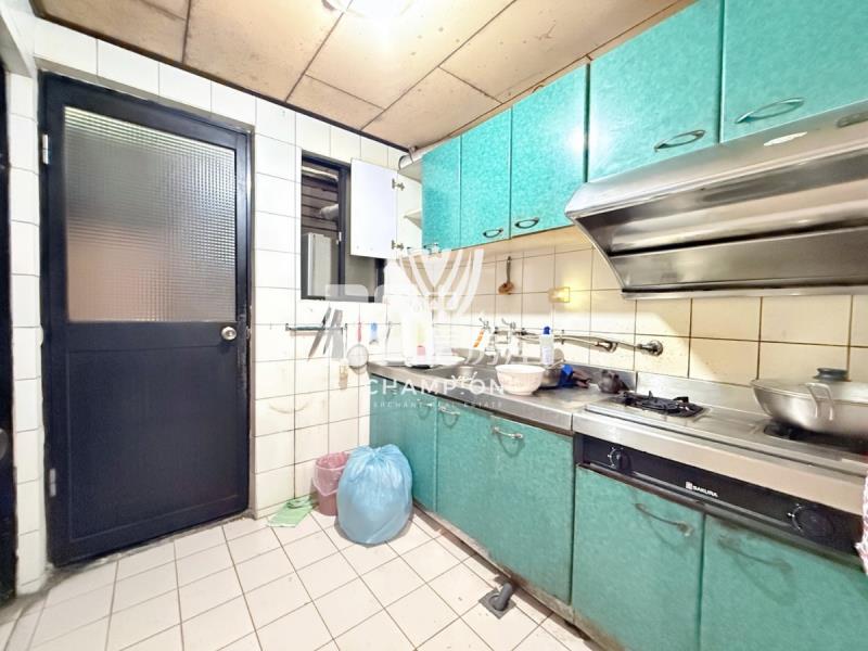 【冠軍】大慶一樓門口方便停車房屋室內格局與周邊環境