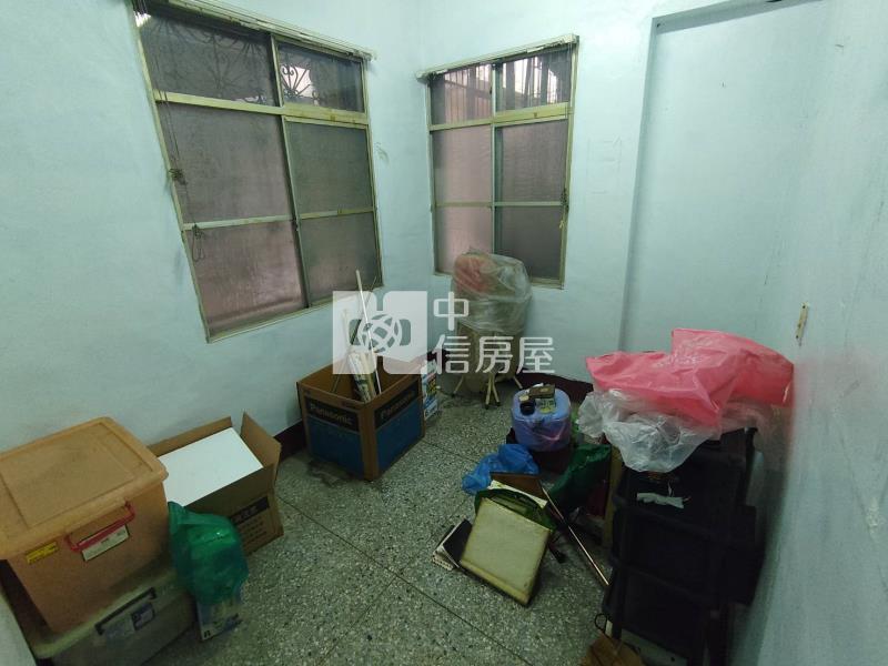 近逢甲商圈懷舊大面寬透天房屋室內格局與周邊環境