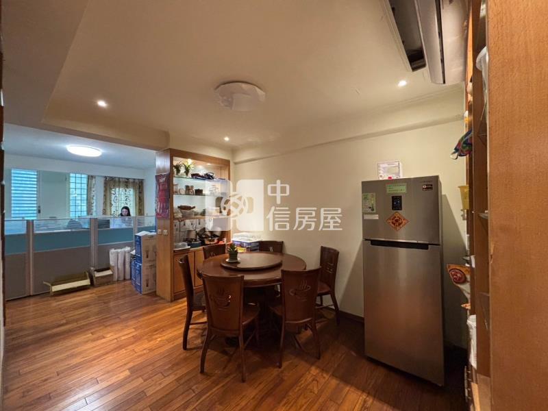 百年大鎮雙拼收租美別墅+3車位房屋室內格局與周邊環境