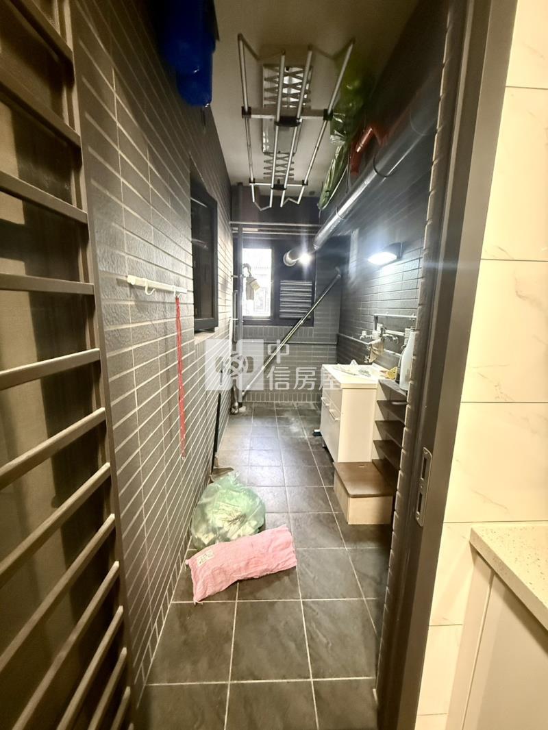 樹義學區5年屋兩房平車房屋室內格局與周邊環境