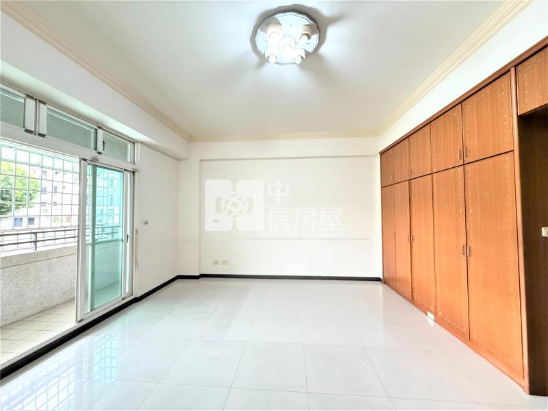 十期東山高中臨路大地坪雙車別墅房屋室內格局與周邊環境