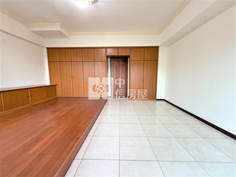 十期東山高中臨路大地坪雙車別墅房屋室內格局與周邊環境