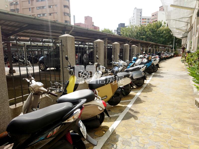 教育大學視野2房2衛房屋室內格局與周邊環境