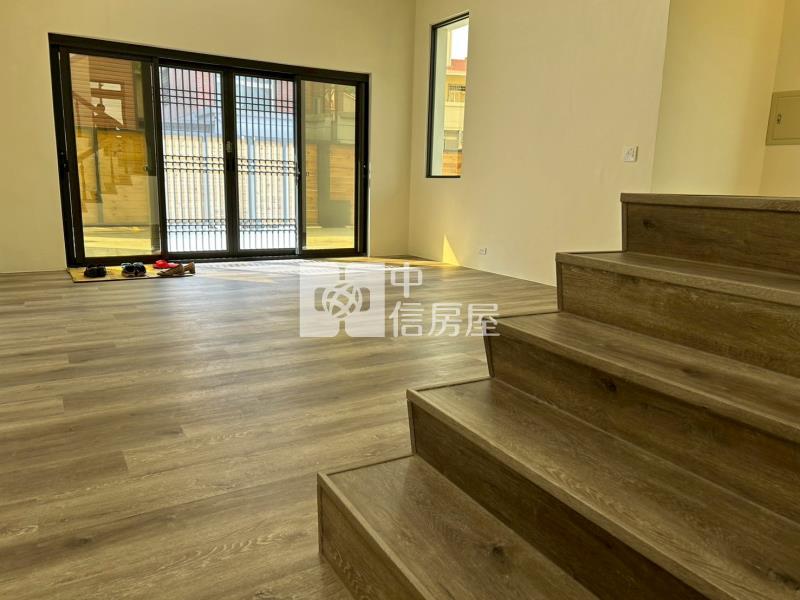 苗栗獨棟整新三車別墅房屋室內格局與周邊環境