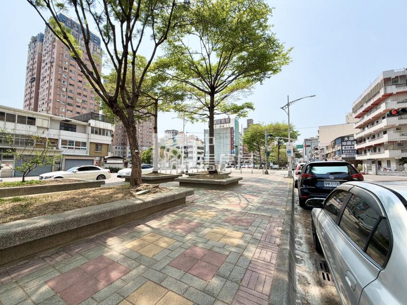 惠宇10米面寬店面房屋室內格局與周邊環境