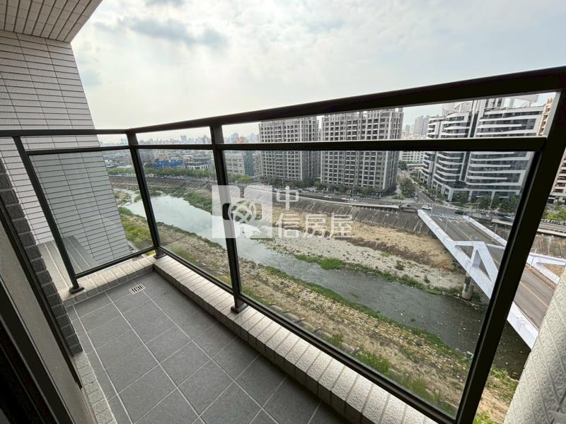 (昌祐閱灣)新光河岸閲灣二房平車高樓層視野戶房屋室內格局與周邊環境