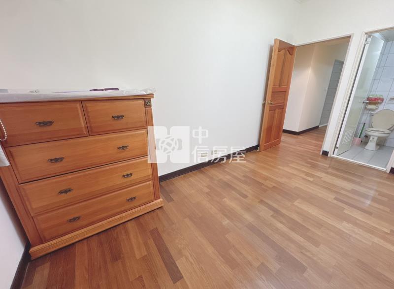 凱撒社區電梯三房車｜近交流道房屋室內格局與周邊環境