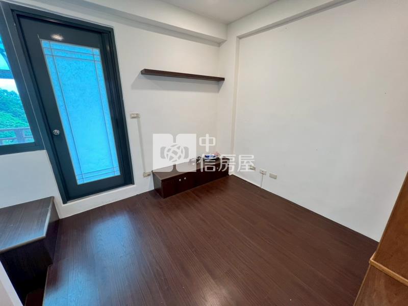 德安家康雙車位透天別墅房屋室內格局與周邊環境