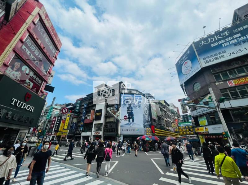 黃金地段人潮金店面房屋室內格局與周邊環境